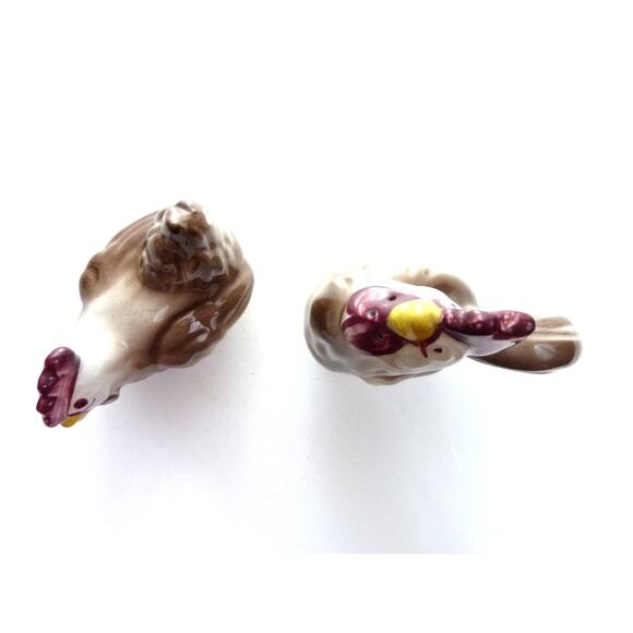 Vintage Rooster Hen Salt & Pepper Shakers Eclectic Kitchen Decor Kitschy Kitchen - Picture 2 of 4